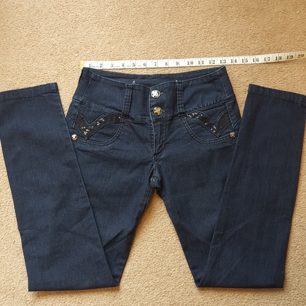 Columbian Butt Jeans