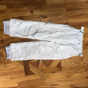 Obermeyer women’s ski pants as 8 cream color