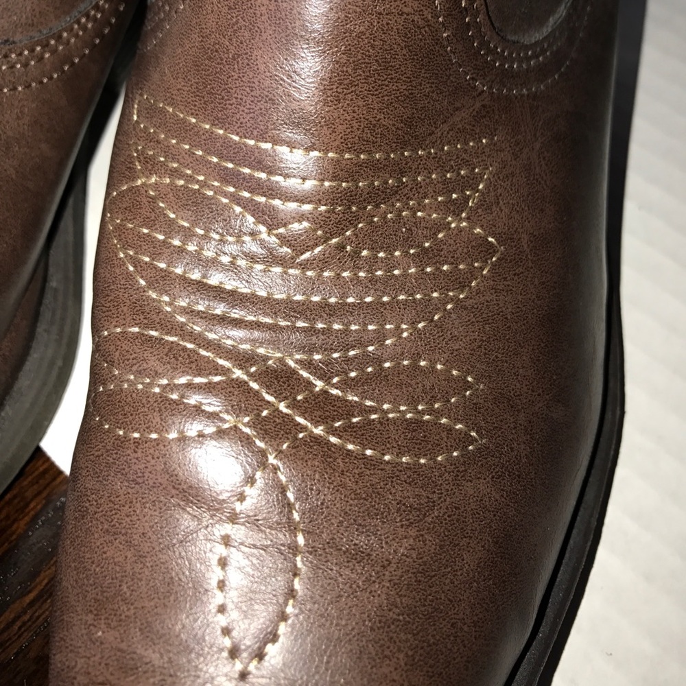 Cowgirl Booties Sz 10M LIKE NEW - Picture 6 of 7