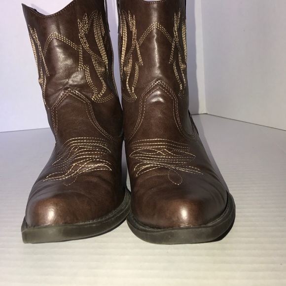 Cowgirl Booties Sz 10M LIKE NEW - Picture 3 of 7