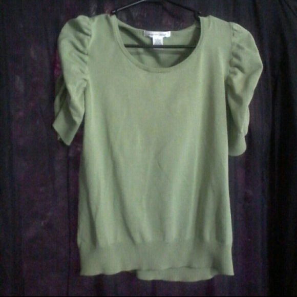 Top - Picture 1 of 1