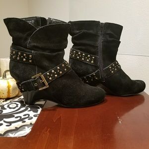Black suede Boho style slouchy wedge booties