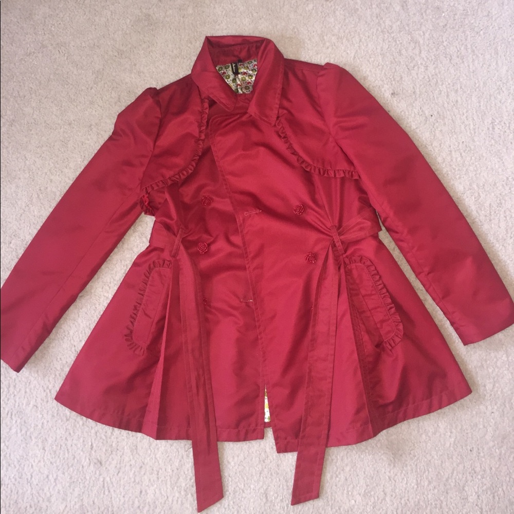 Fancy red jacket - Picture 2 of 6