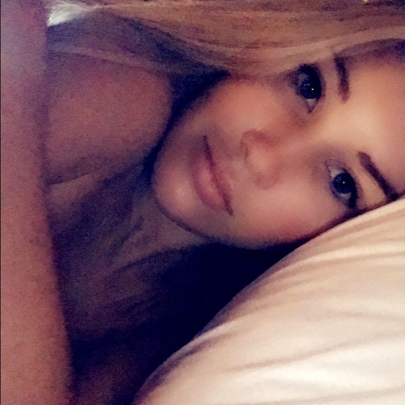 Meet your Posher, Tori - Picture 1 of 1