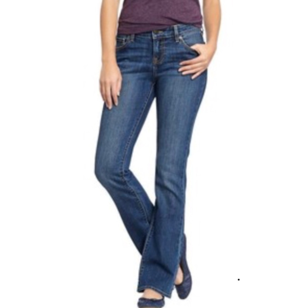 American Eagle Size 2, stretch blue jeans