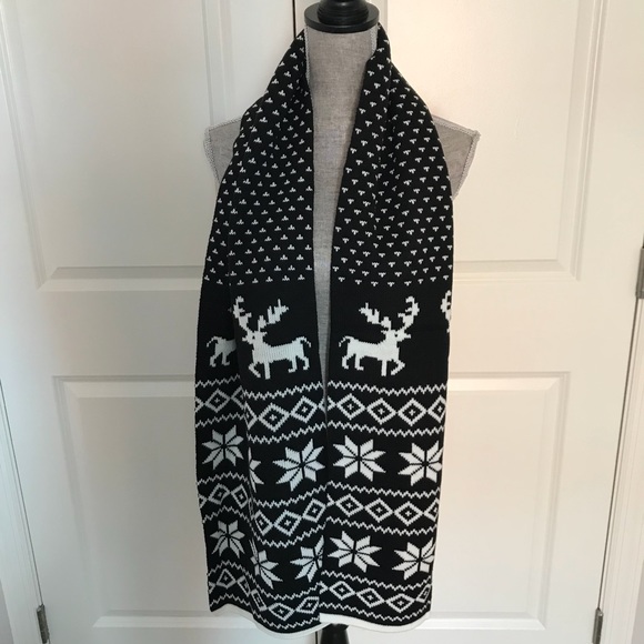 Reversible black and white scarf - Picture 5 of 5