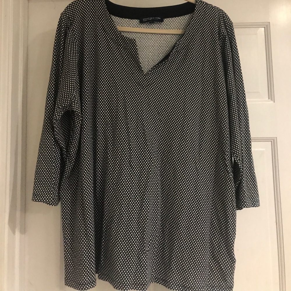 Polka dot knit top