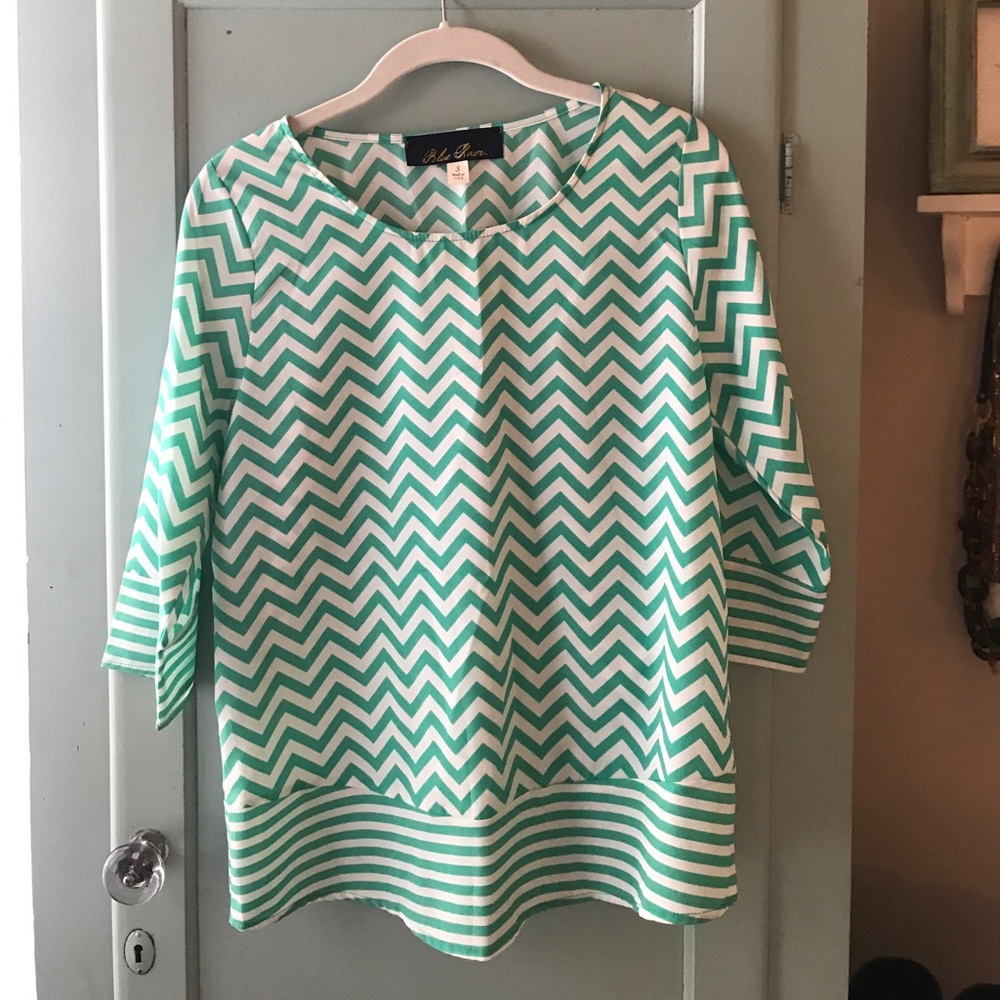 Green & white chevron blouse