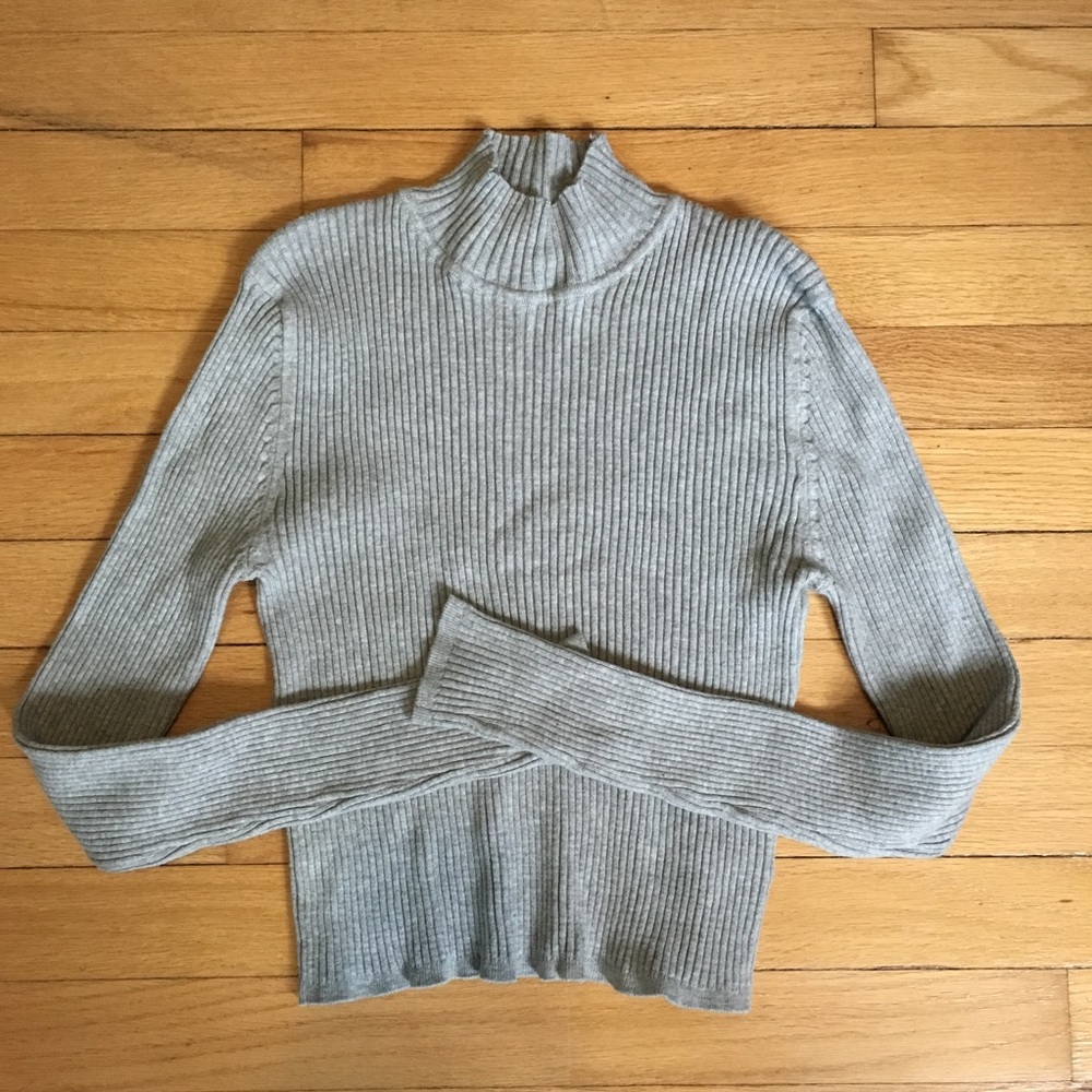 Grey Long Sleeved Cropped Sweater, Turtle Neck