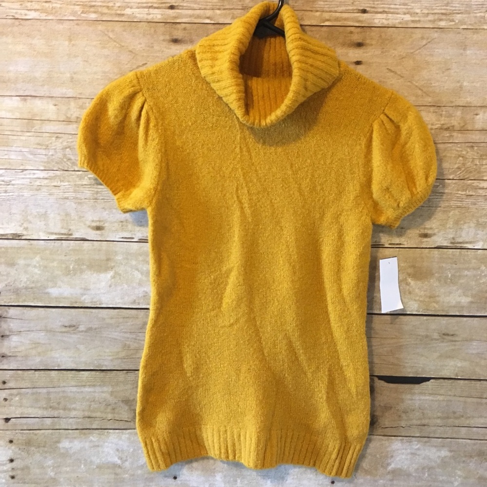 Love Rocks mustard color sweater small