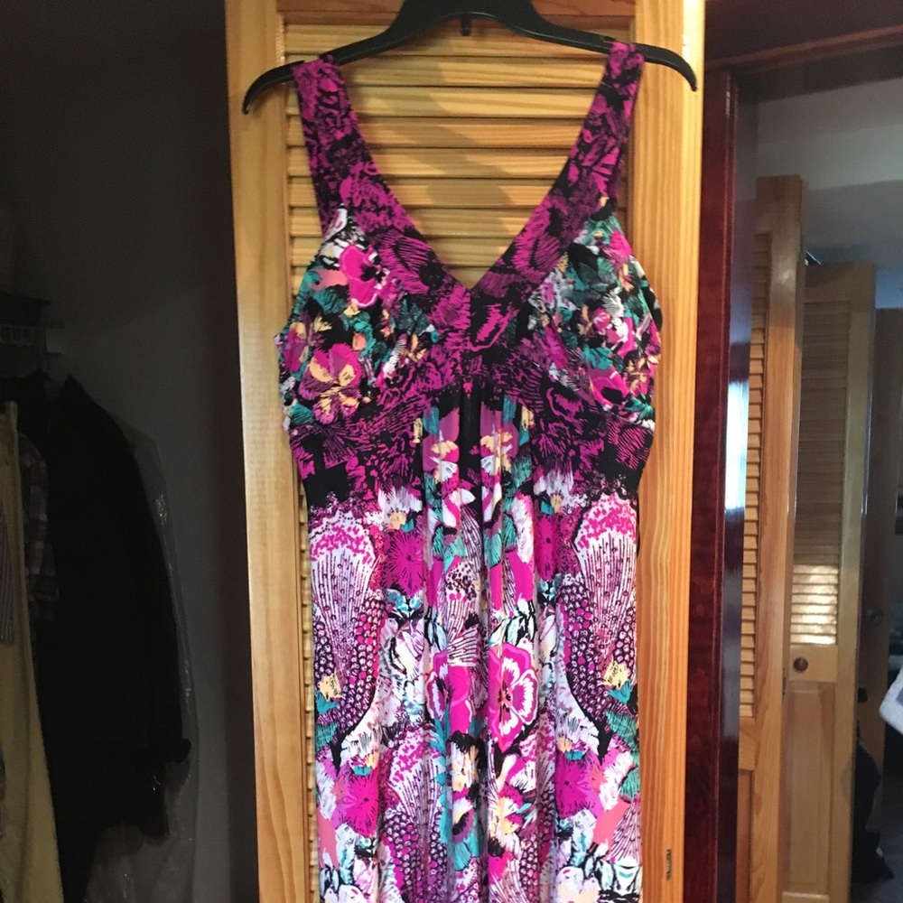 Style and Co - size large - NWT!