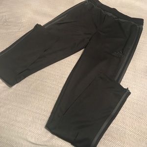 Adidas Climacool joggers😼 (XL Kids)