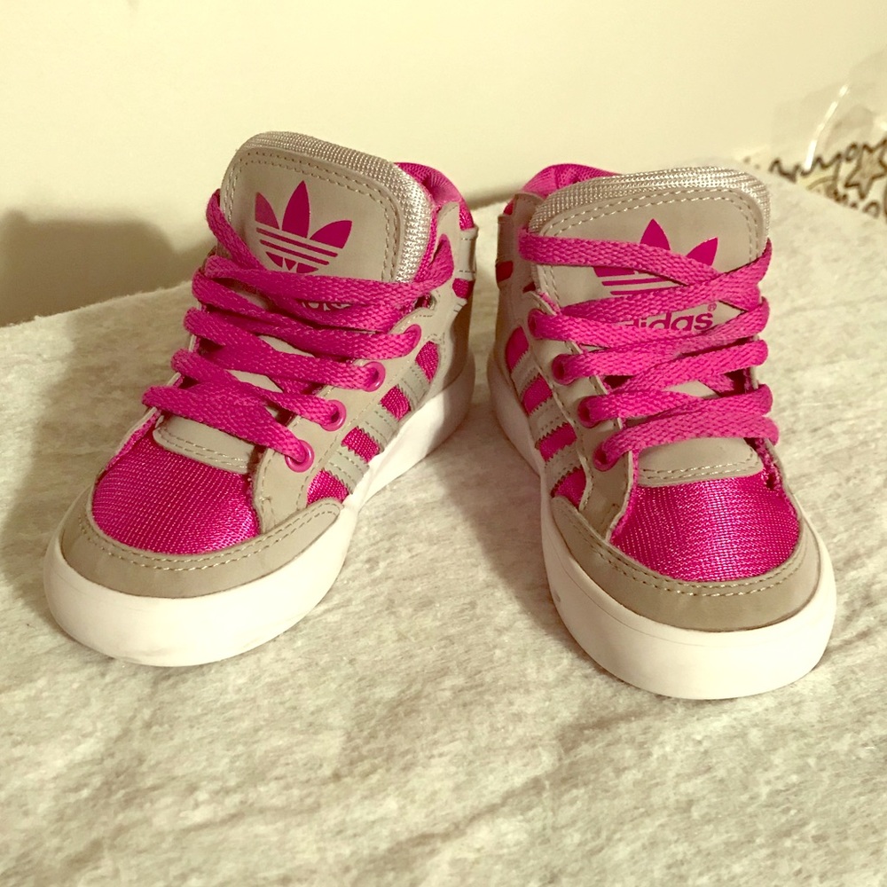 Toddler sneakers