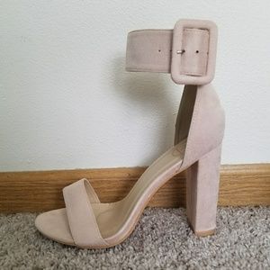 Missguided Size 10 Suede Tan Heel w/ Chunky Strap