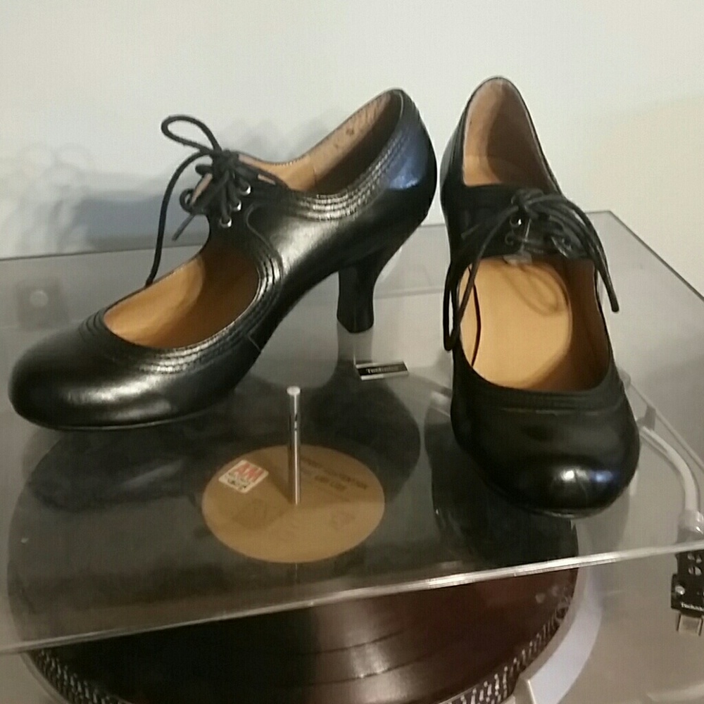 Steve Madden Lace-Up Mary Janes 7.5