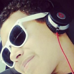 Meet your Posher, Eli