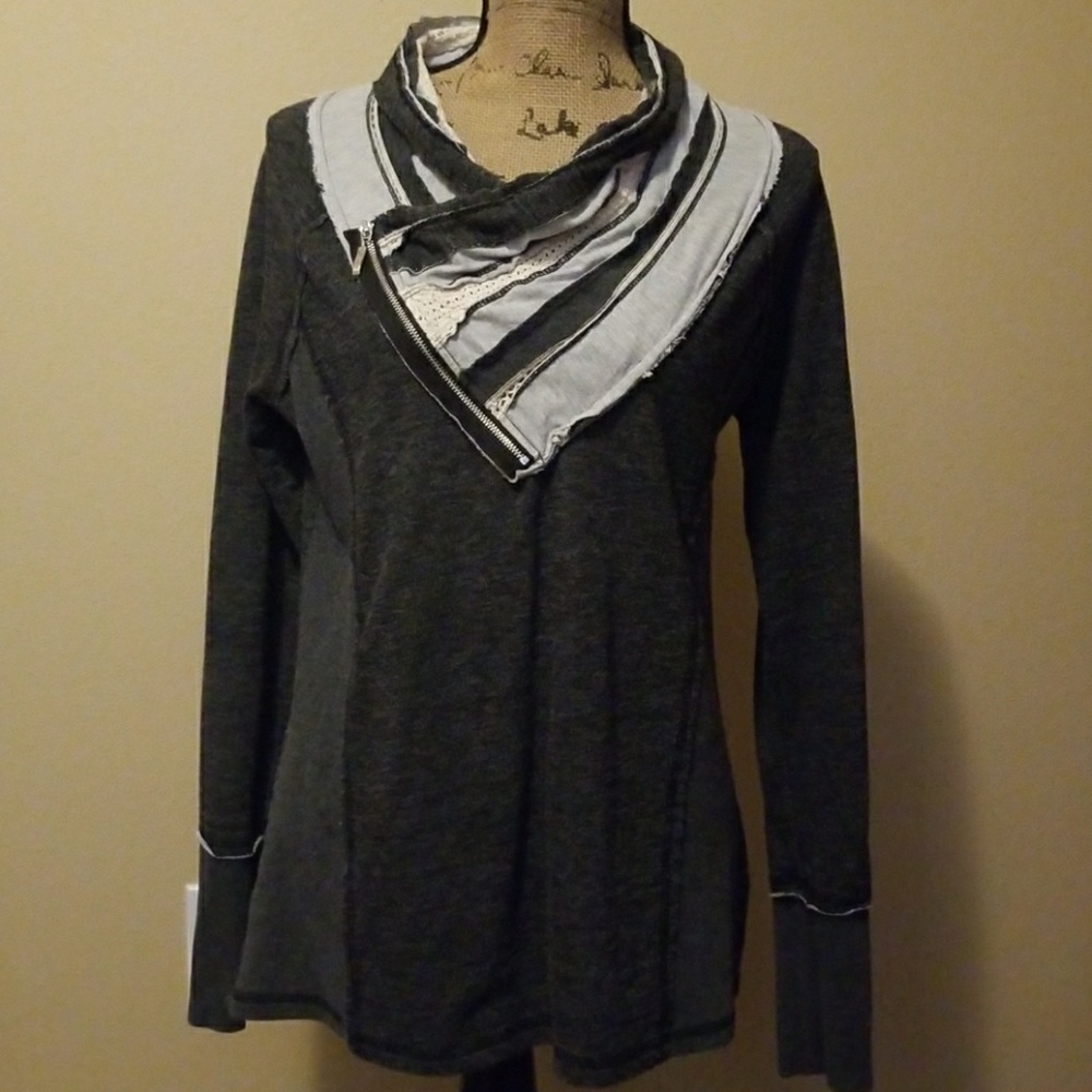 Maurices sweatshirt top