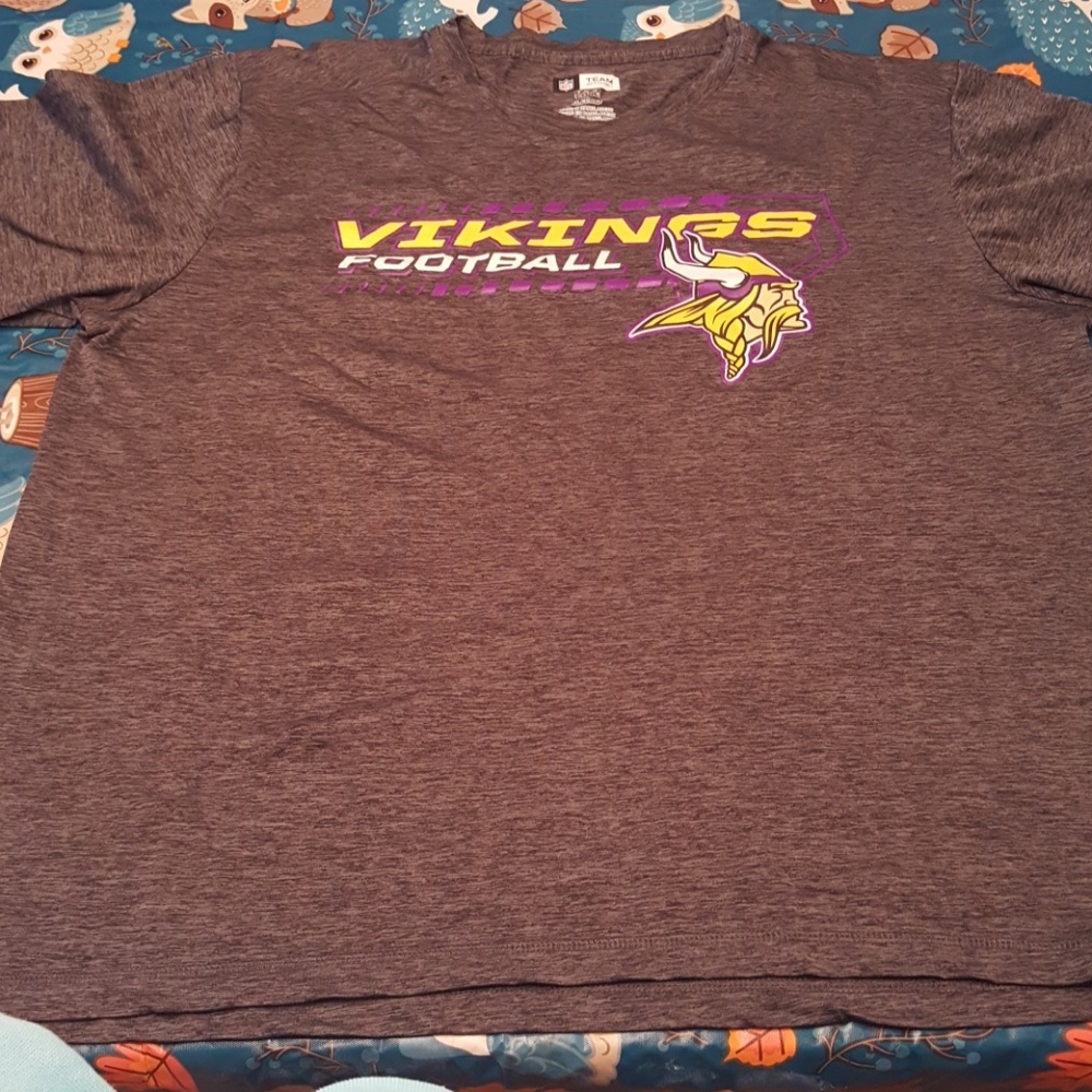 Men's xl minn vikings tshirt