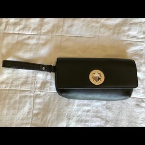 Kate Spade ♠️ Wristlet