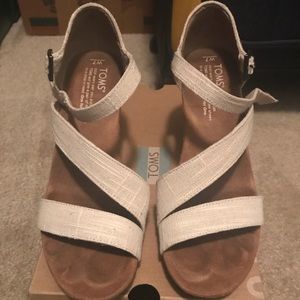 Toms Wedges