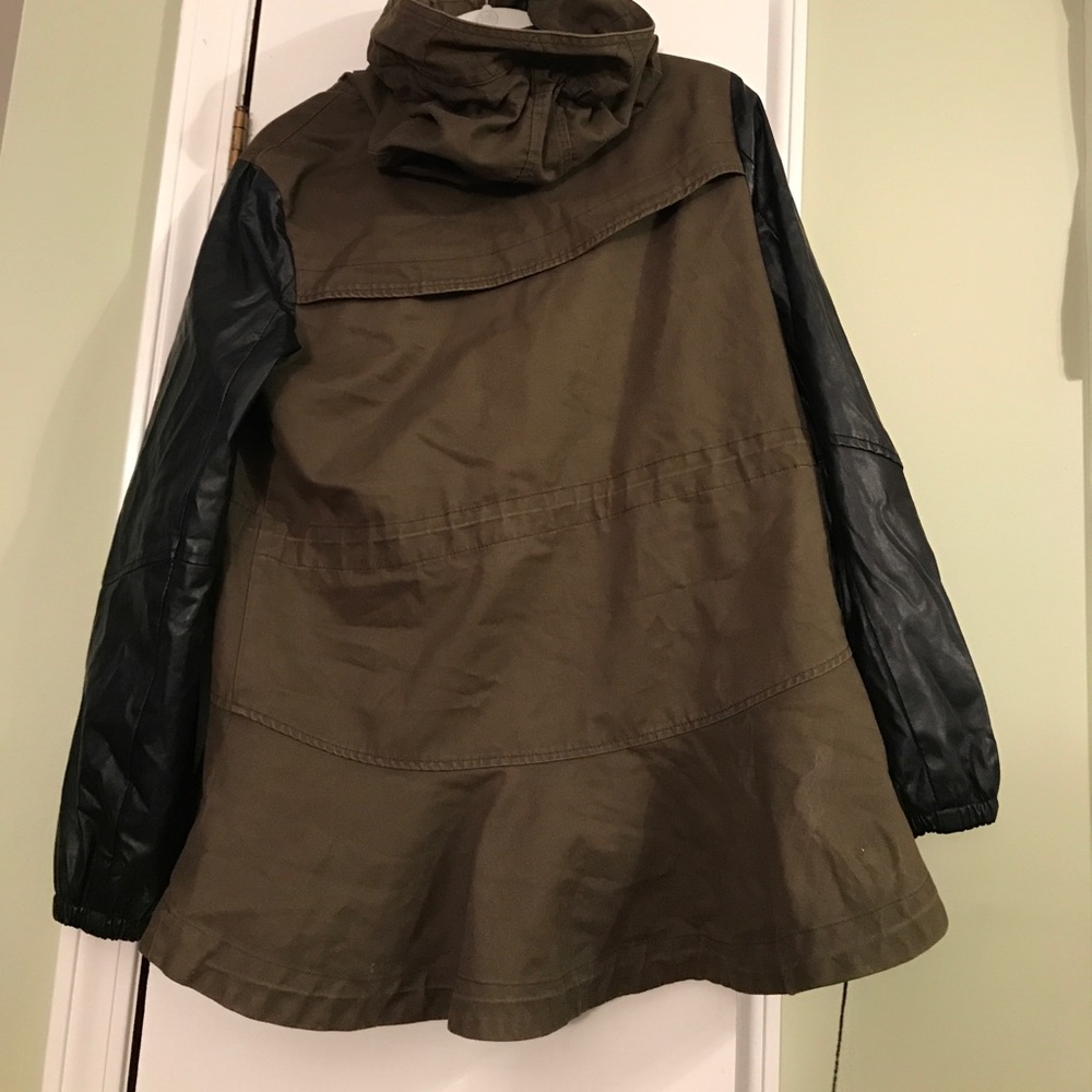 Peplum style jacket - Picture 2 of 3