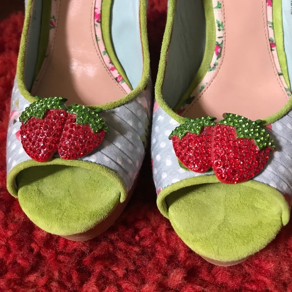 Cece Lamour Shoes - Cece Lamour Adorable Wedges