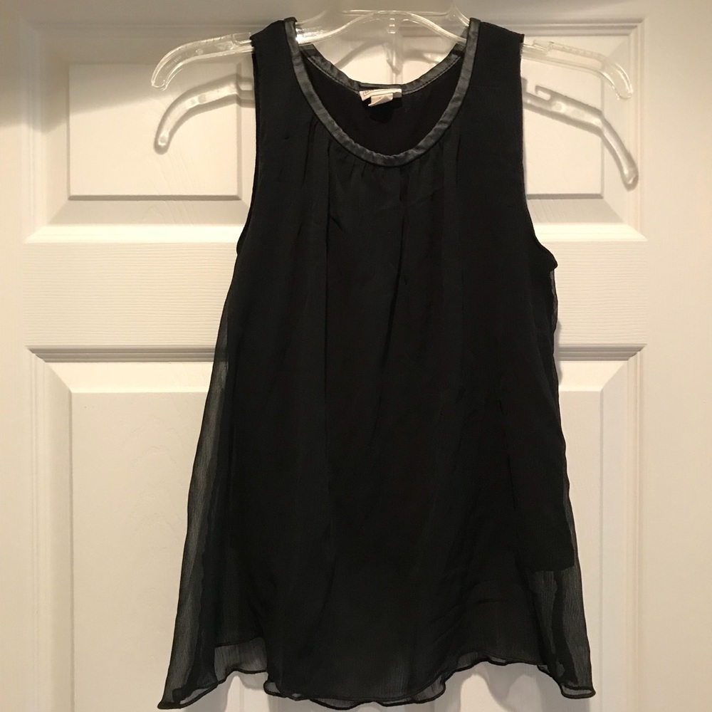 Cute black top