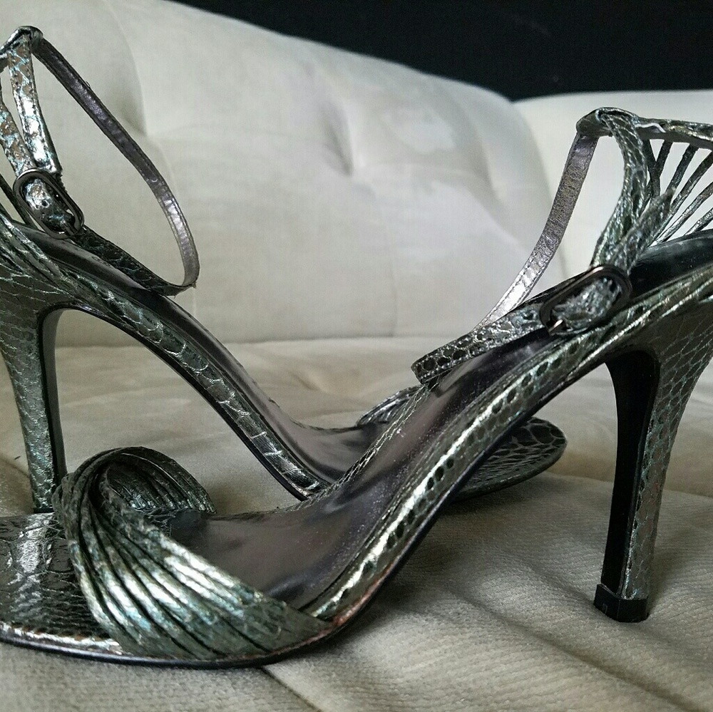 SOLD - Silver strappy heels