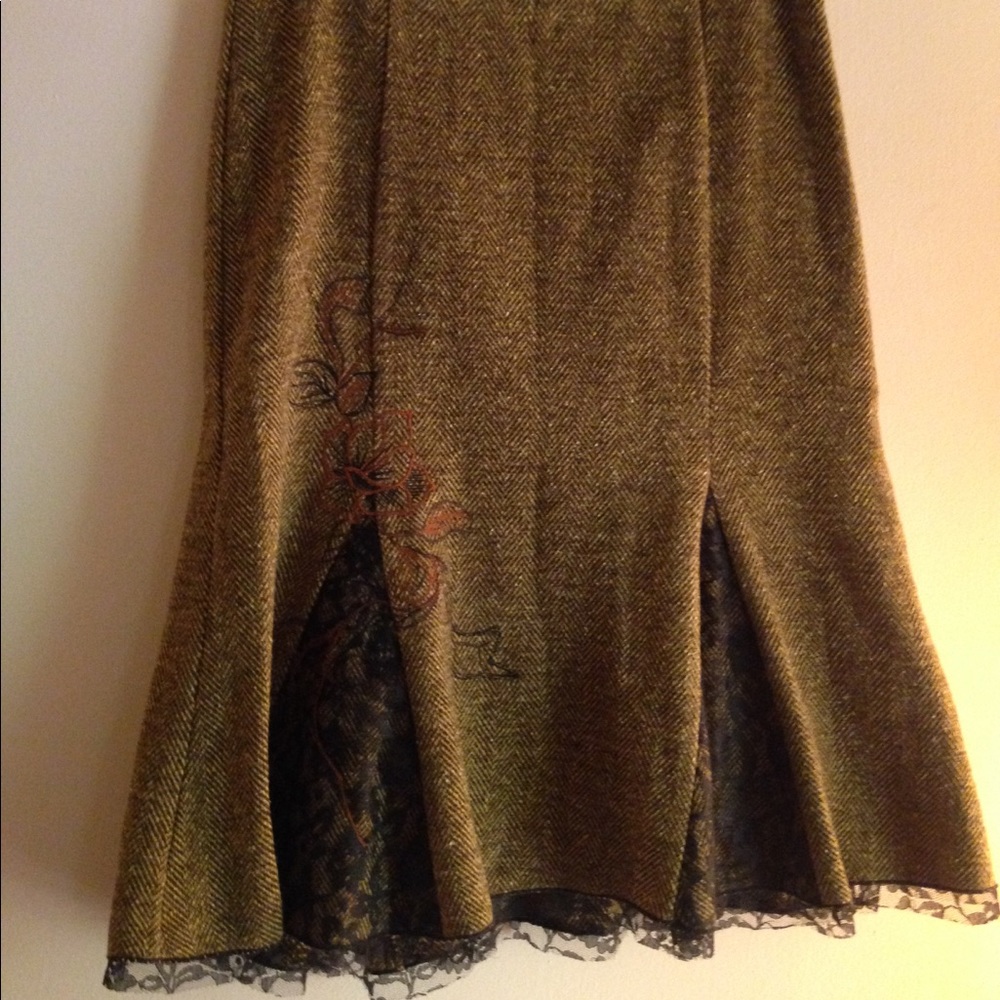 NWOT Noticeable Wool Skirt