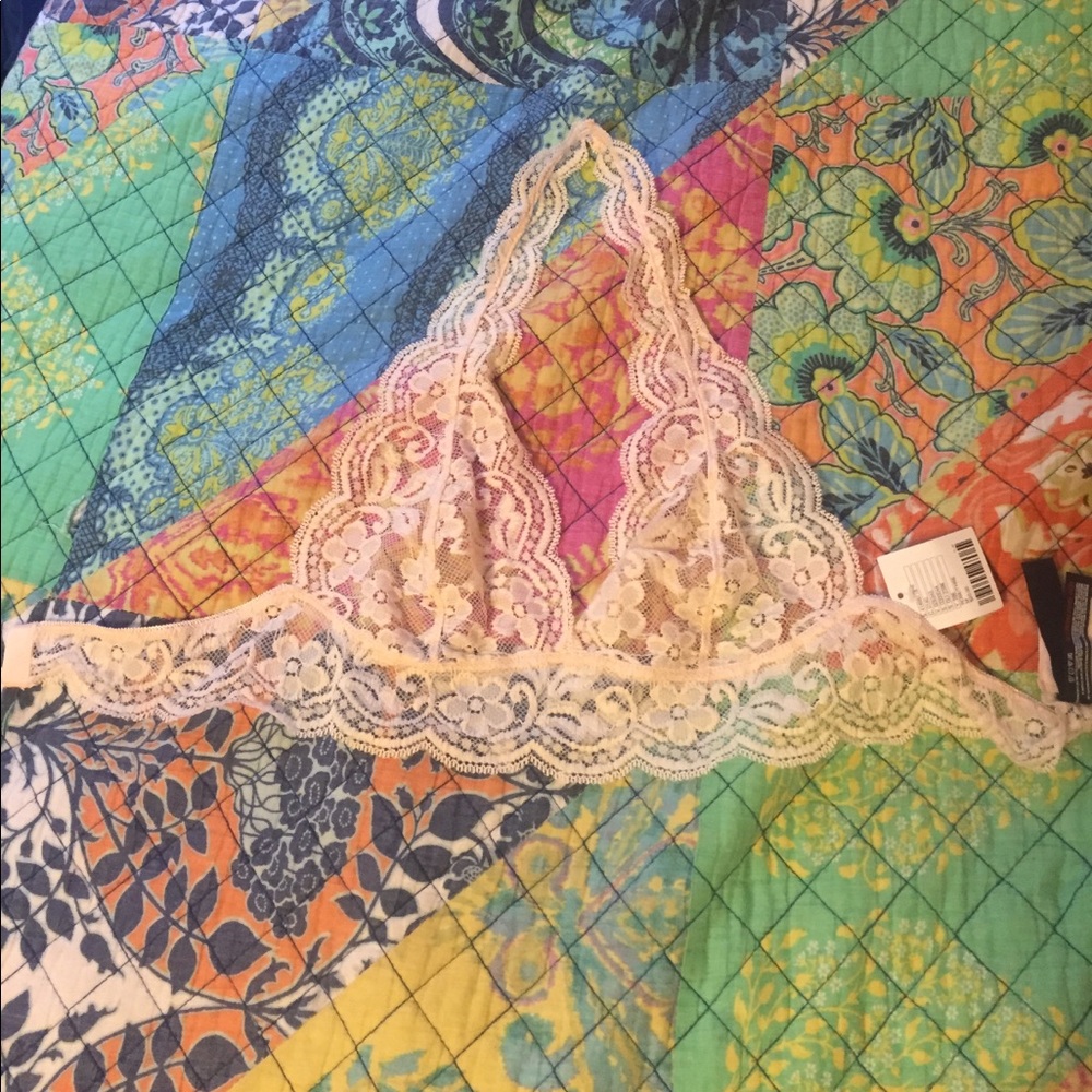 Urban Outfitter bralette, NWT! Size M