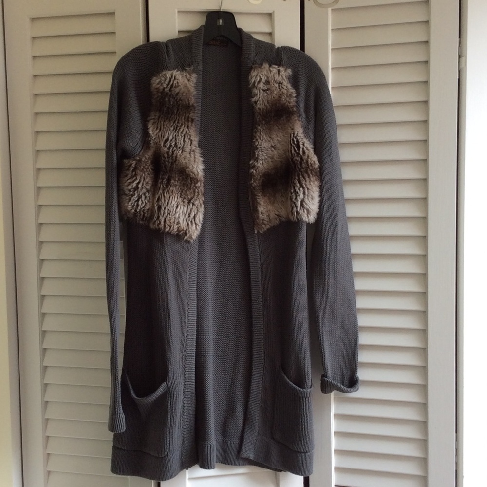 Women's Long Sweater With Faux Fur