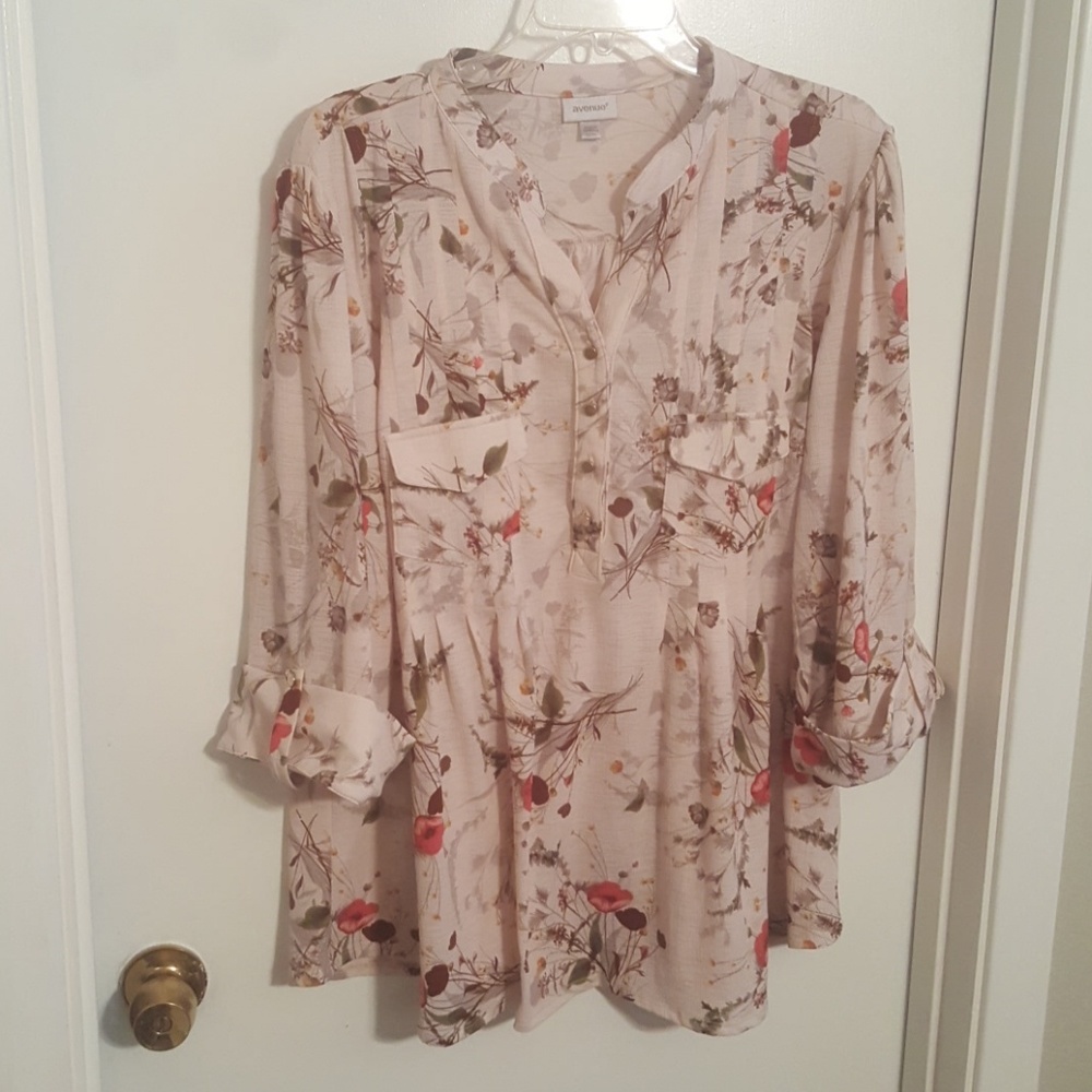 Avenue Crinkle Chiffon Floral Top