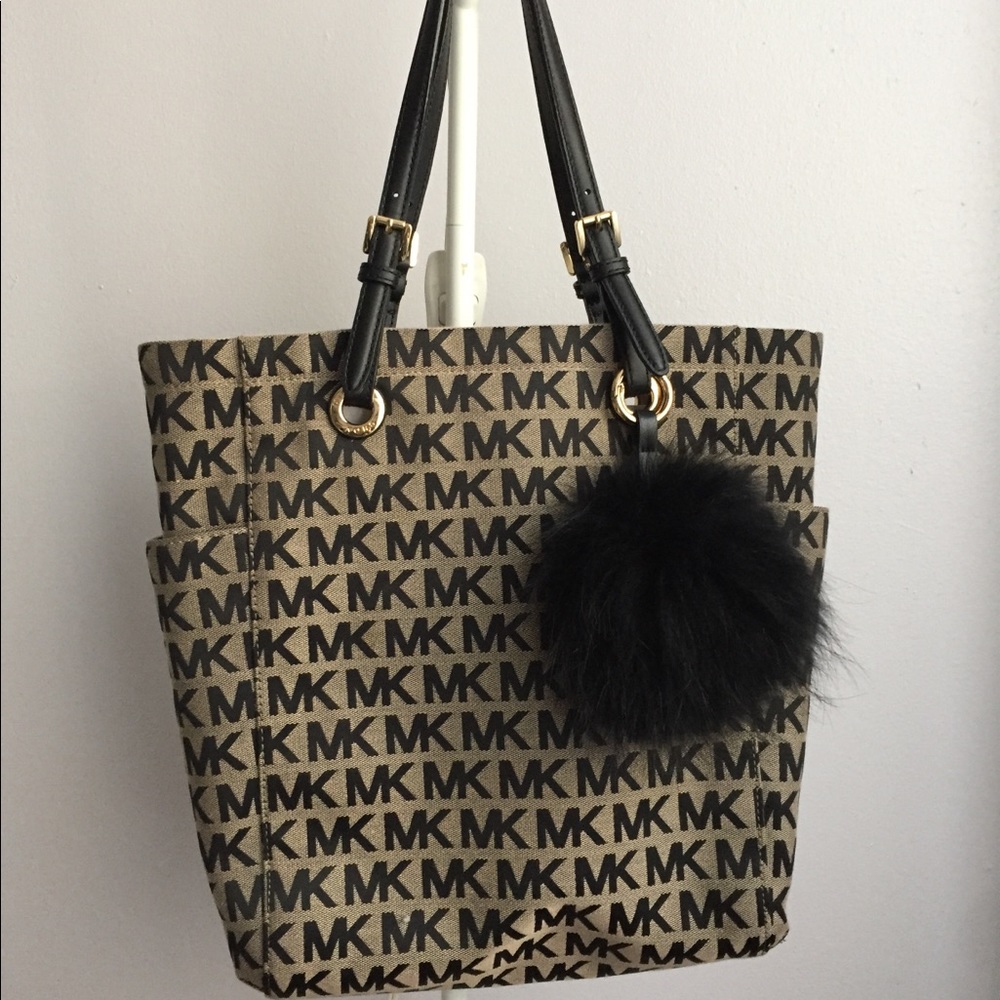 New condition MK tote