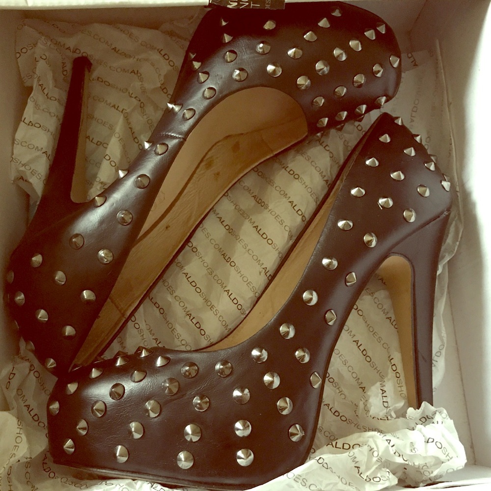 Aldo studded pumps👠👠