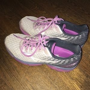 Mizuno Wave Rider 19 - like new