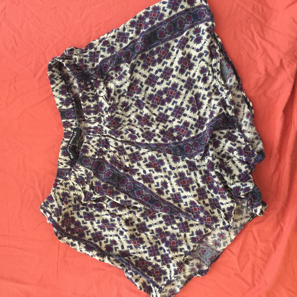 Brandy Melville flowy shorts