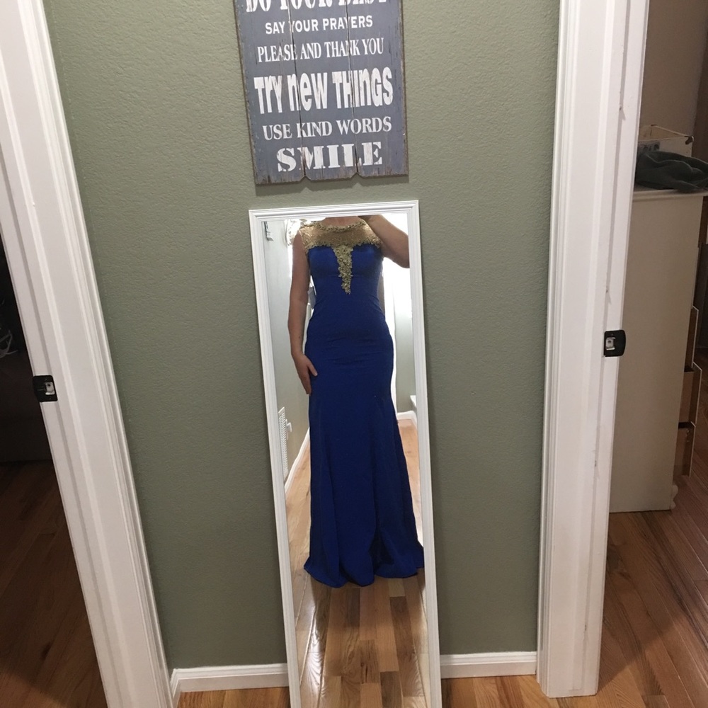 New with tags gown