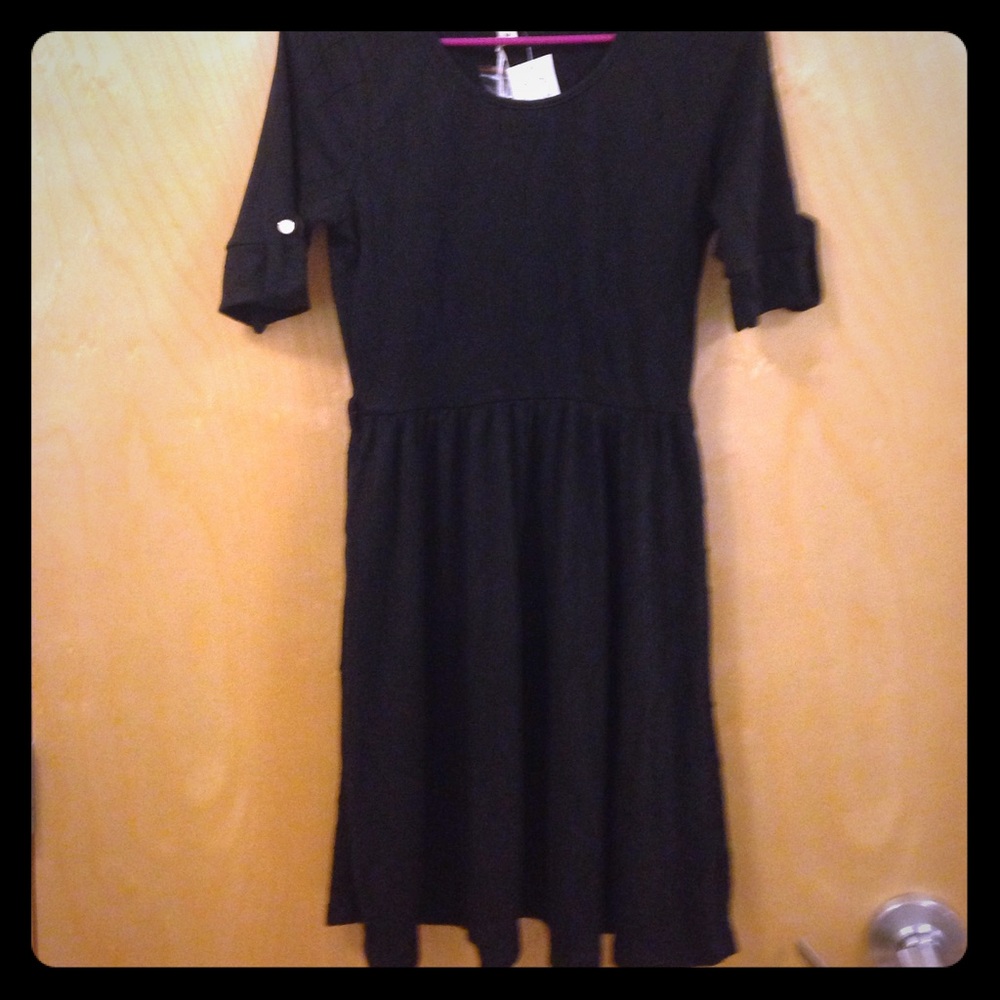 Ya LasAngeles Black Midi Dress w/ Woven Pattern