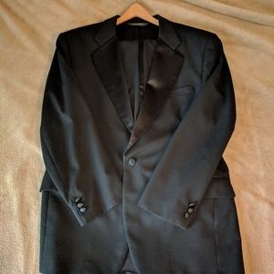 Joseph Banks Tuxedo size 42 reg, pants 33x32