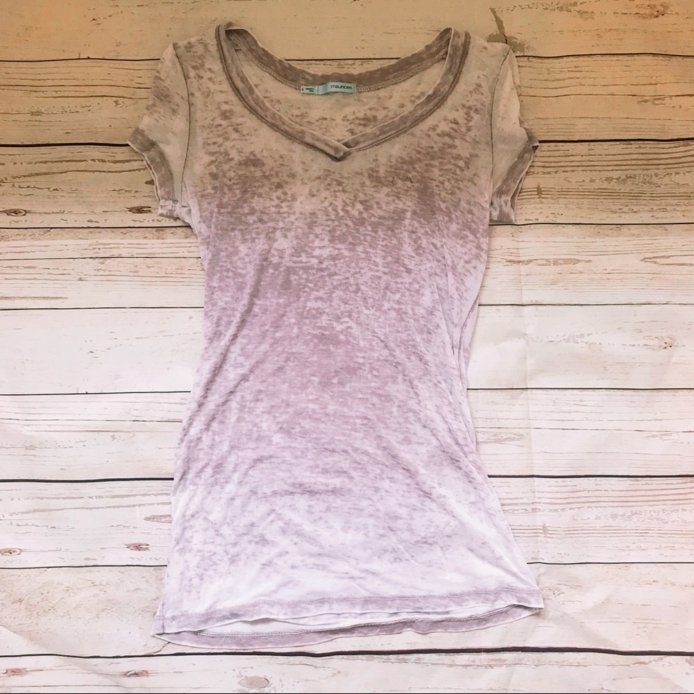 Maurice's v-neck tee