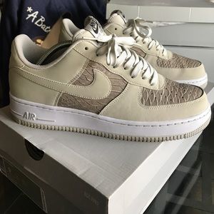 Nike Air Force 1