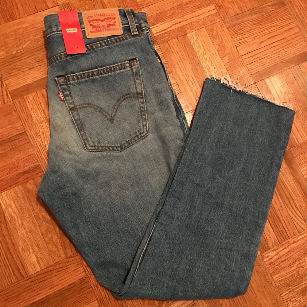 Levi’s Kick Flare Mid-Light Wash