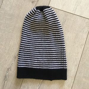 BDG black and white knit striped beanie never worn