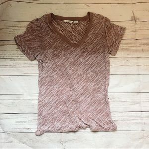 Brown/rust colored v-neck tee