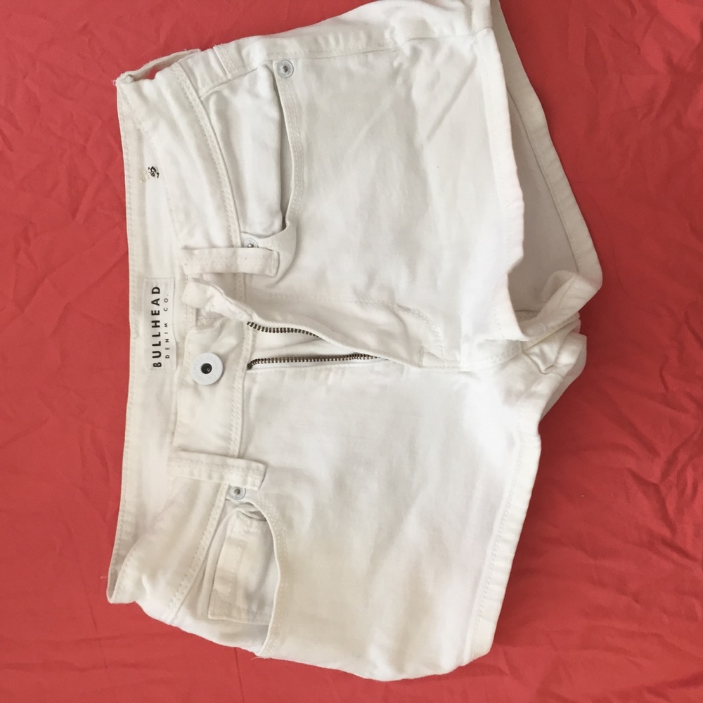 Short white jean shorts