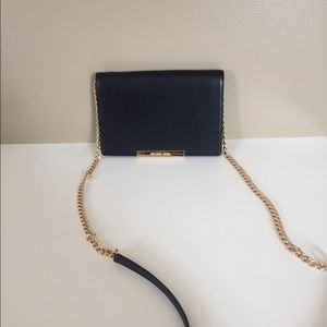 MICHAEL KORS Wallet on Chain (WOC)