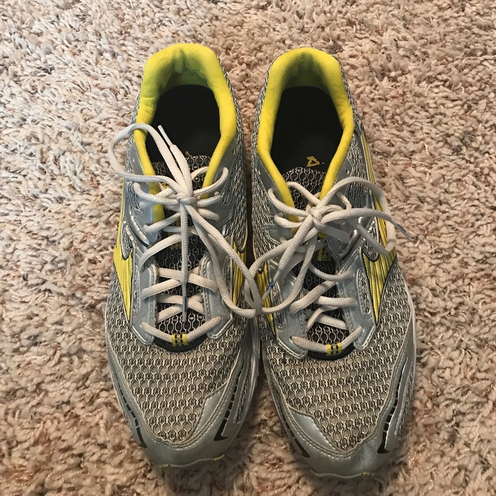 Mizuno Wave Precision 10