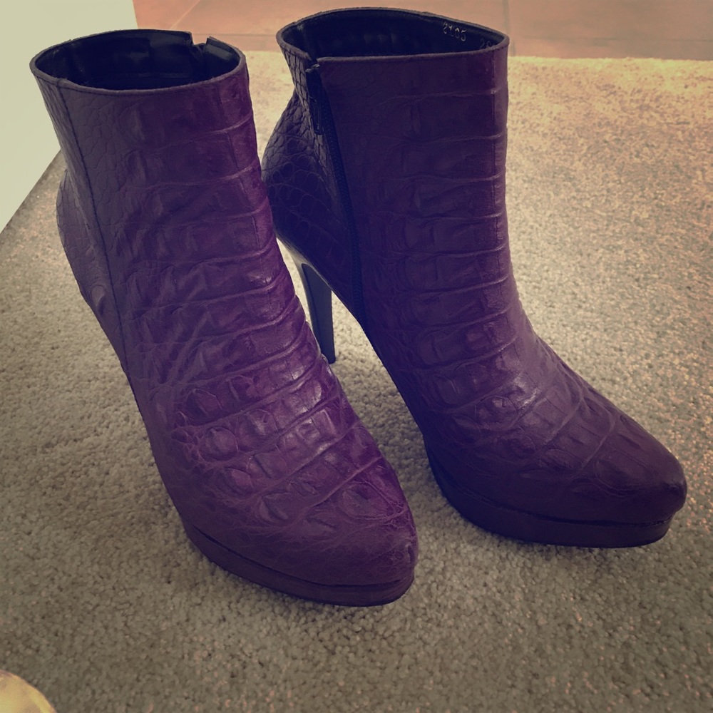 Purple alligator leather boots size 8.5