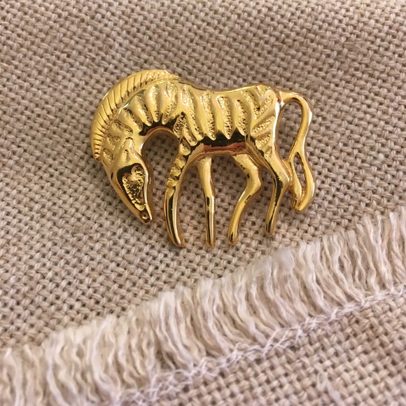 Vintage Goldtone Zebra Pin Animal Safari - Picture 7 of 12