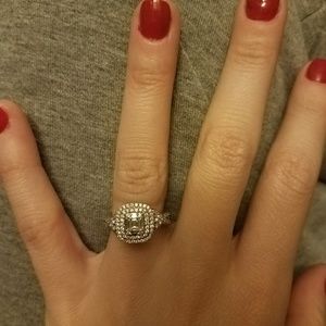 1.5 tw diamond ring, 10k white gold